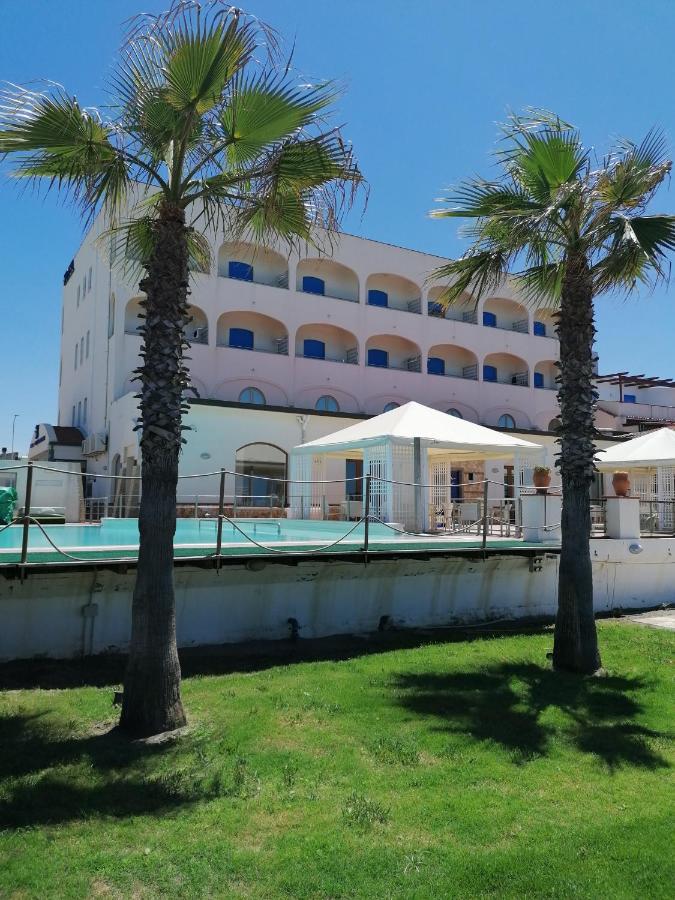Hotel Il Gabbiano Beach Terme Vigliatore Exterior photo