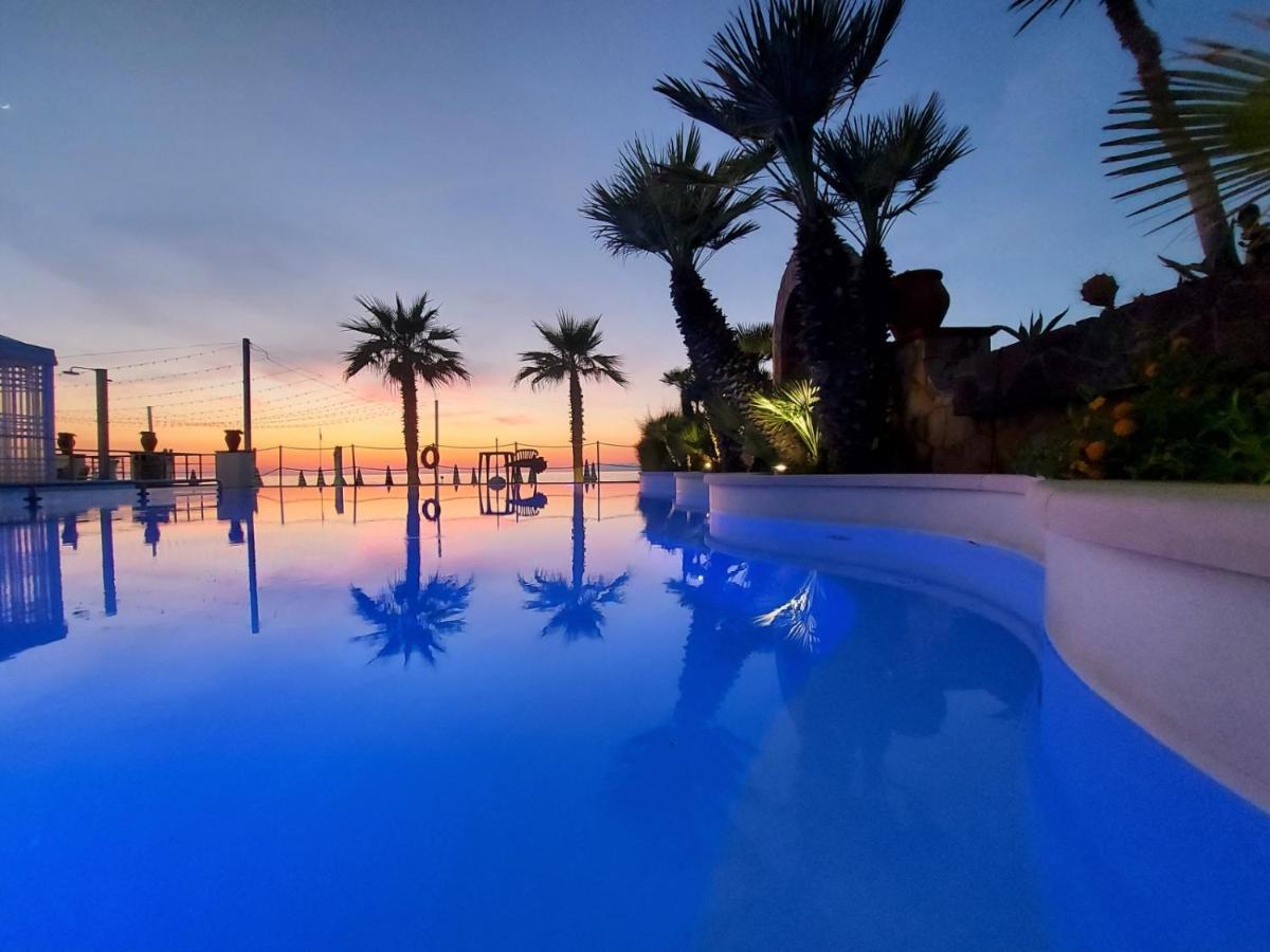 Hotel Il Gabbiano Beach Terme Vigliatore Exterior photo