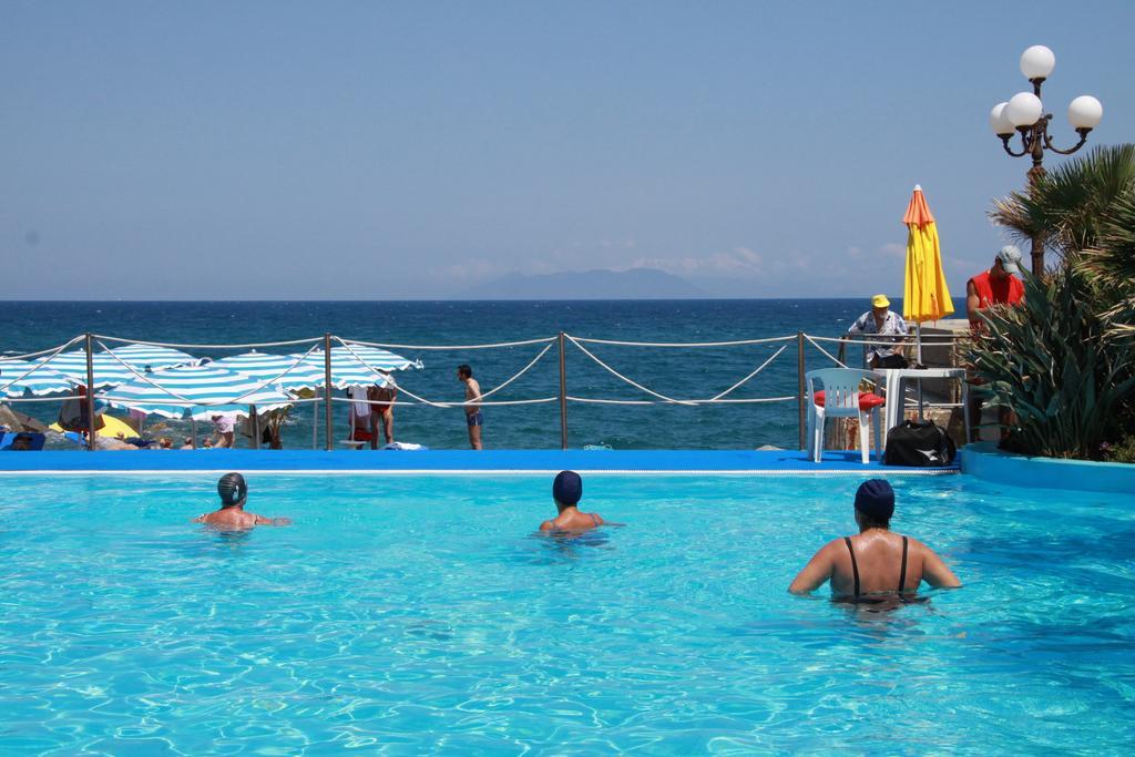 Hotel Il Gabbiano Beach Terme Vigliatore Exterior photo