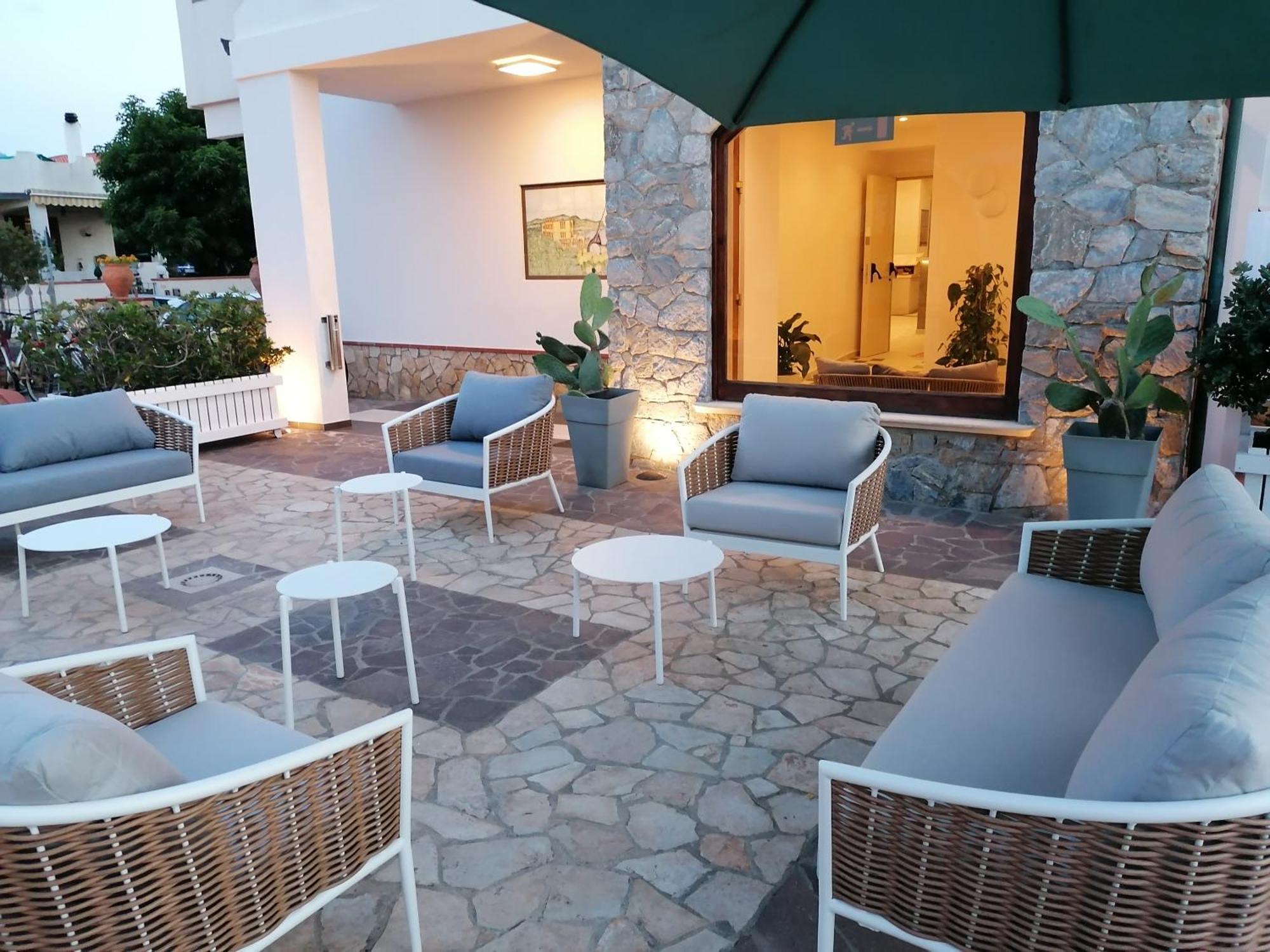 Hotel Il Gabbiano Beach Terme Vigliatore Exterior photo